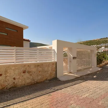 Maris Villa