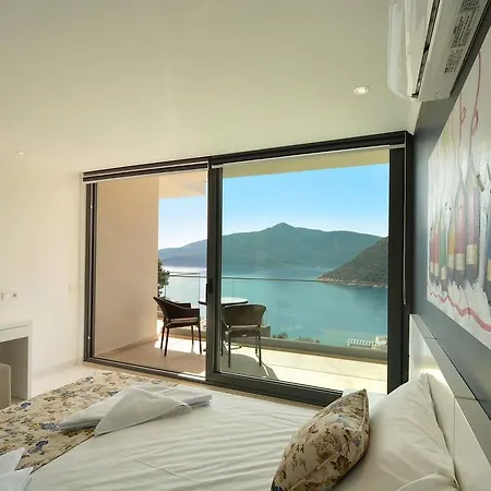 Maris Villa *