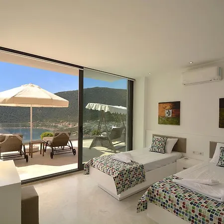 Maris Villa *